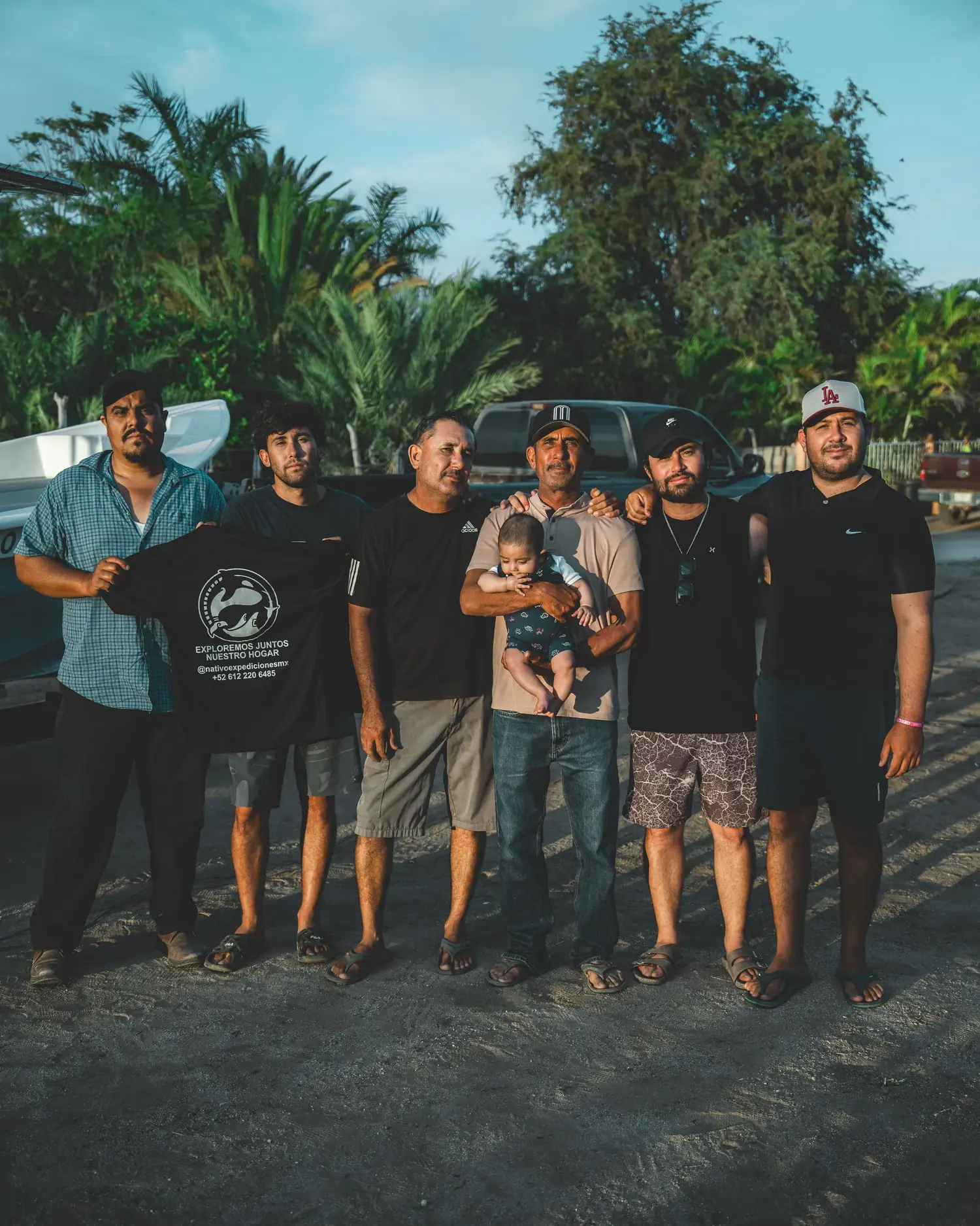 El equipo de Nativo Expediciones en Ensenada de Los Muertos